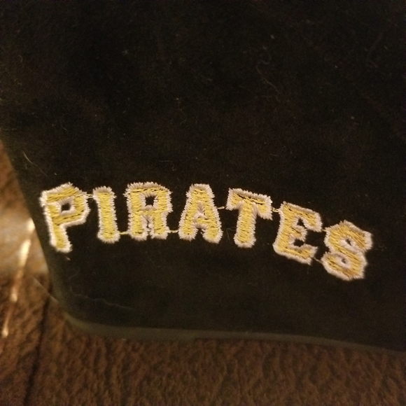 MLB Shoes - NEW! Pittsburgh Pirates Black Velvet Wedges